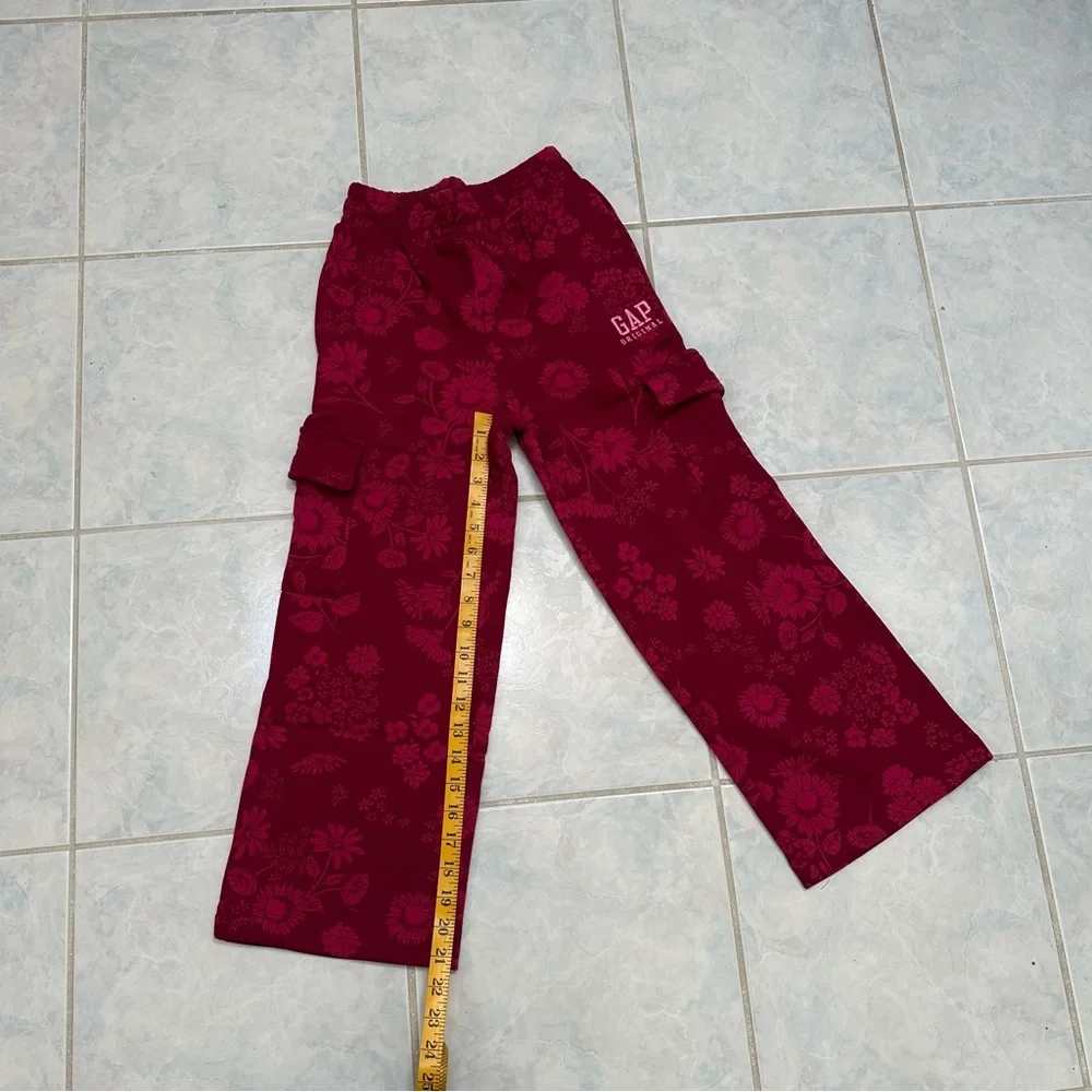 NWT GAP Youth Red Floral Fleece Hoodie and Cargo Pant Set Size Small